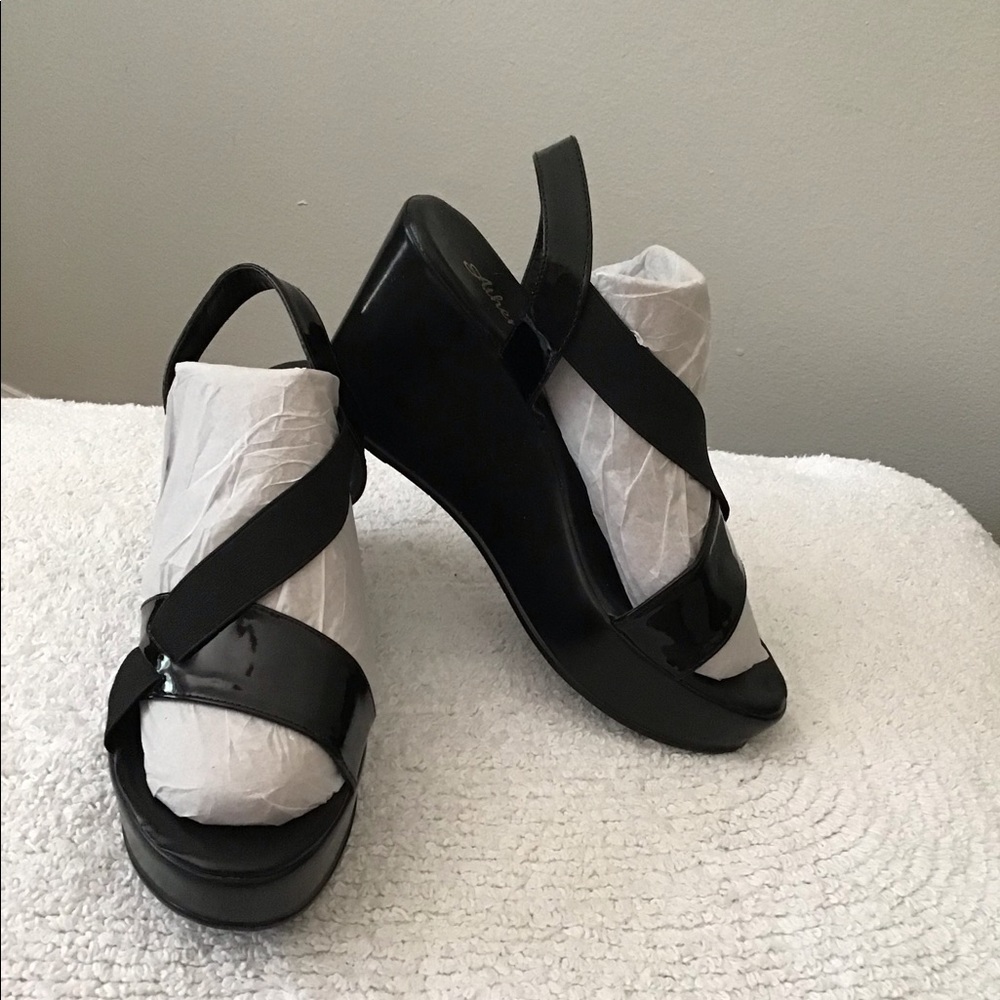 Athena Alexander Platform Sandals Sz 9